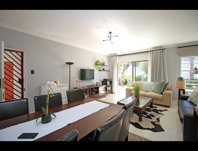 2 BEDROOM APARTMENT FOR SALE IN RIVONIA